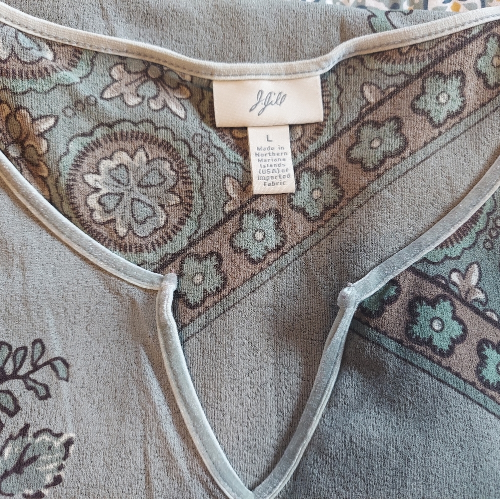 JJill green/brown floral tee - Picture 3 of 8